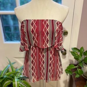 Sleeveless boutique style top